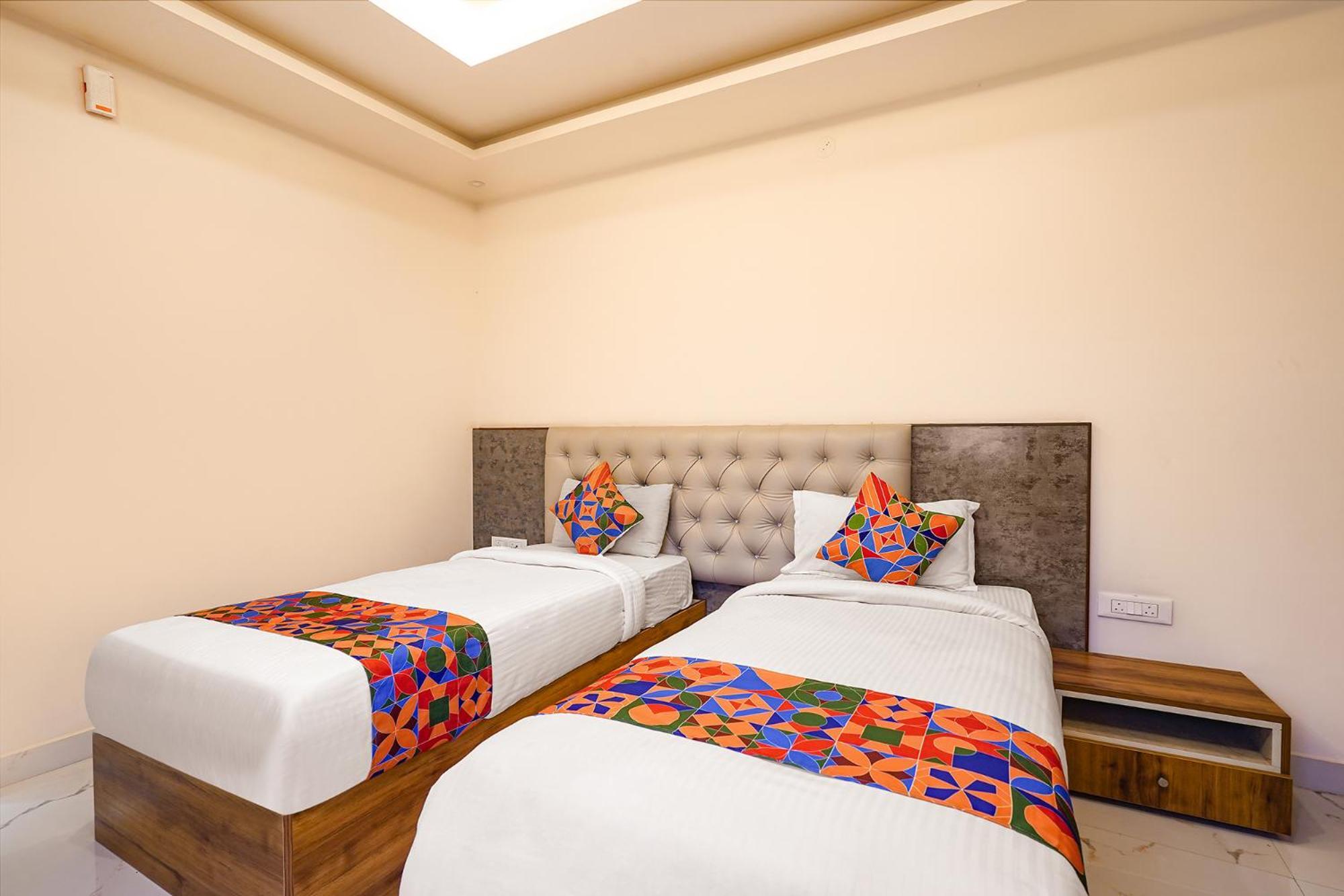 Fabhotel Prime Mayuri Residency Бангалор Екстериор снимка