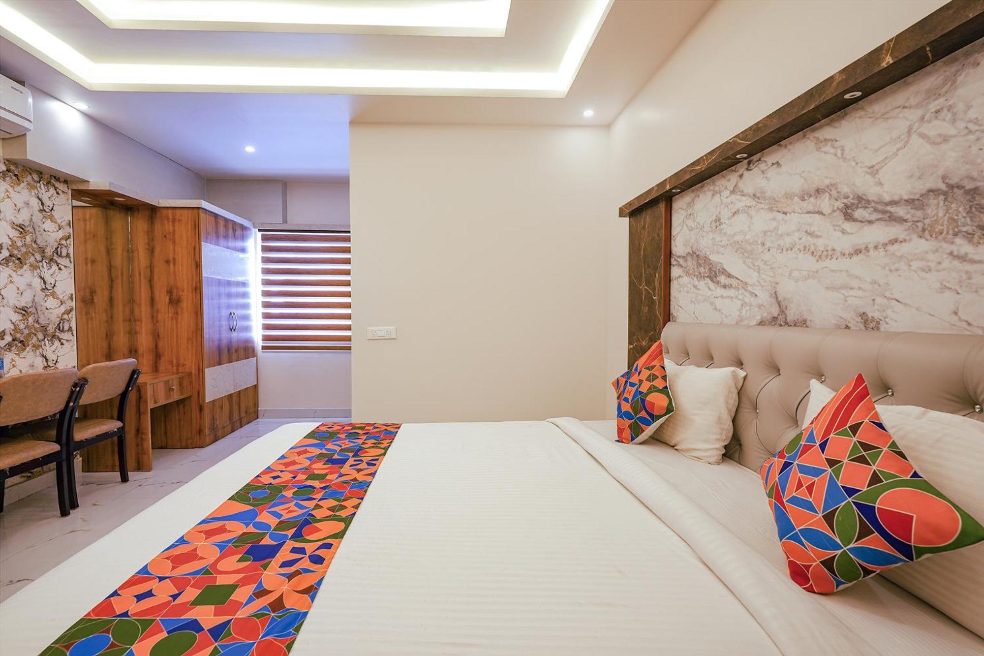 Fabhotel Prime Mayuri Residency Бангалор Екстериор снимка