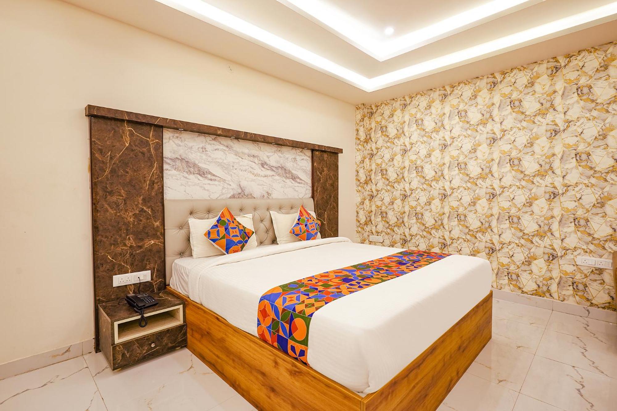 Fabhotel Prime Mayuri Residency Бангалор Екстериор снимка