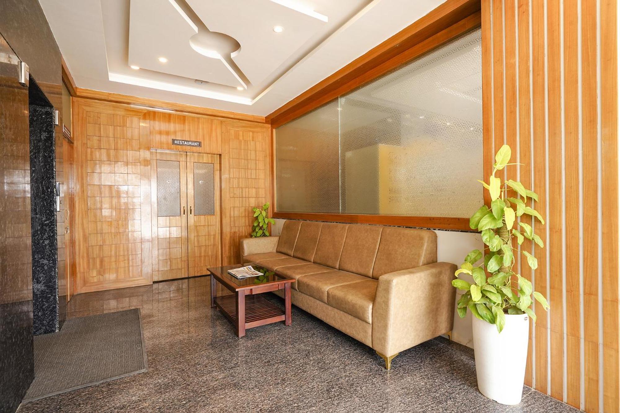 Fabhotel Prime Mayuri Residency Бангалор Екстериор снимка