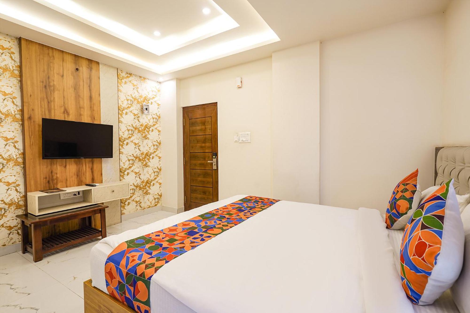 Fabhotel Prime Mayuri Residency Бангалор Екстериор снимка